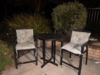 3-Piece Outdoor Bistro Set with Cushions
