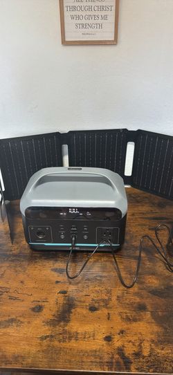 Portable battery station