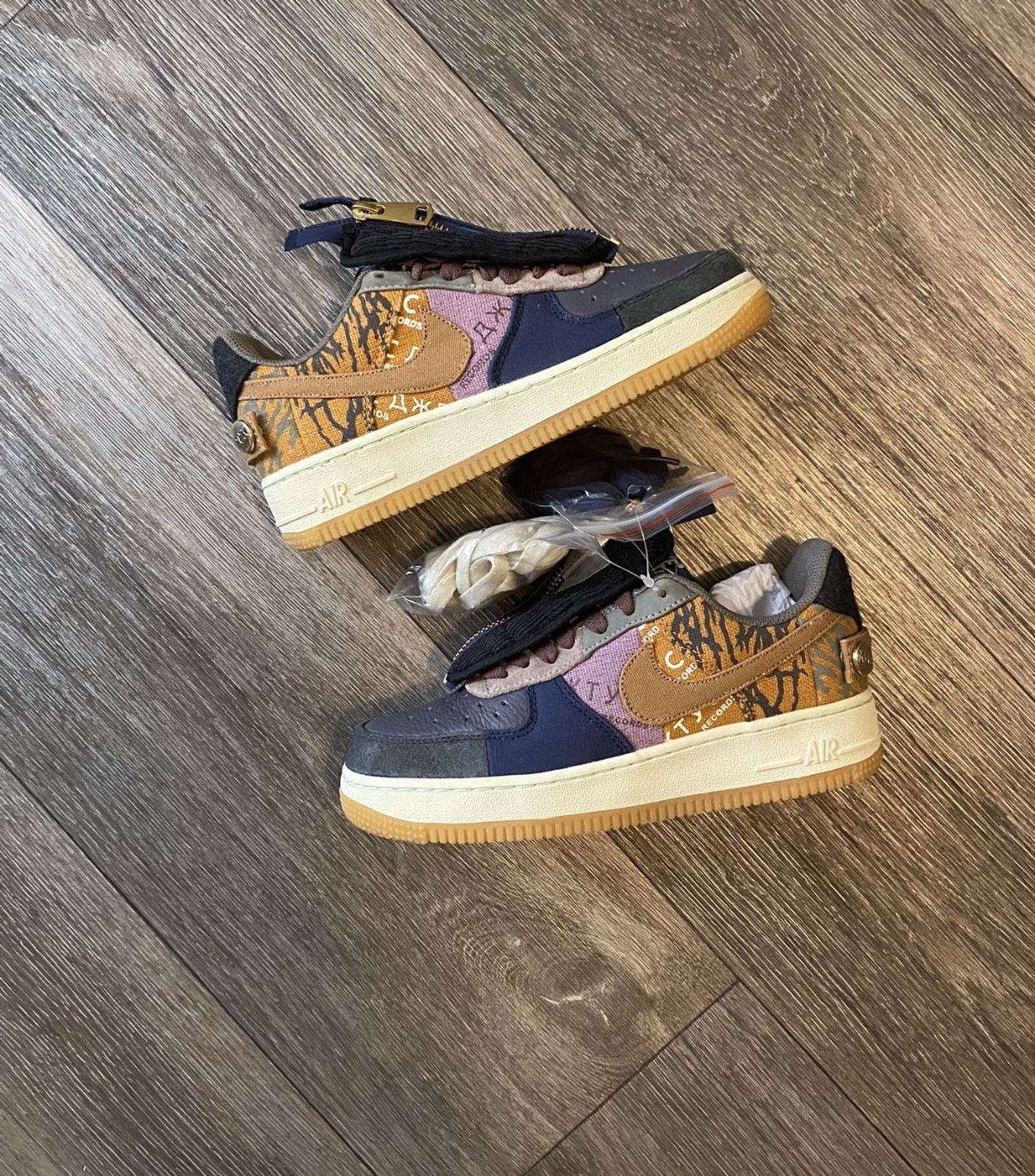 Travis Scott Size 4 Nike Air Force 1