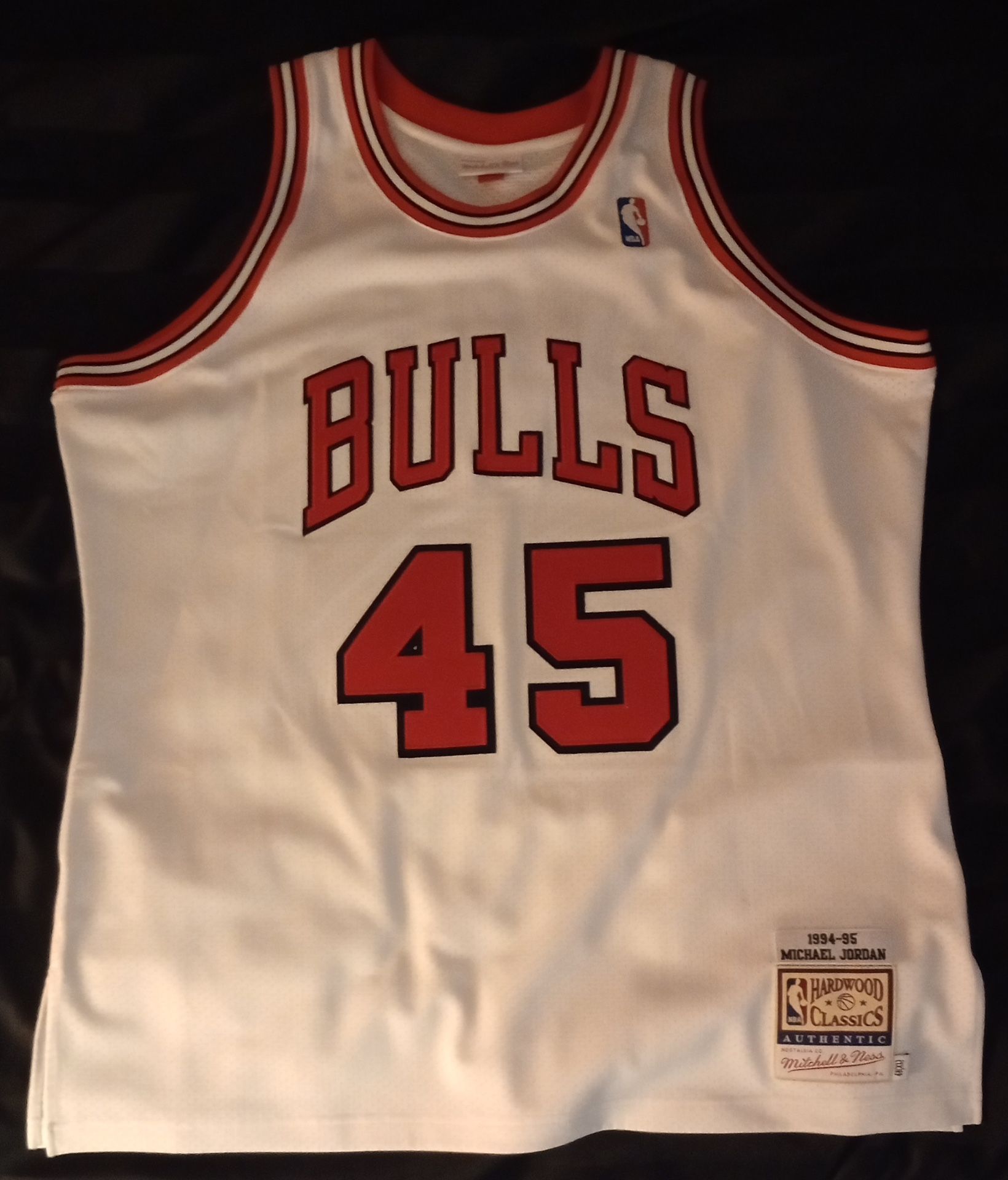 Authentic Michael Jordan Jersey # 45 XL/48