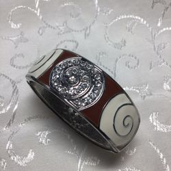 Brown Cream Enamel Rhinestone Swirl Hinged Bangle Clamper Bracelet