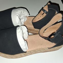Waverly Black Shoes Size 6 (New)