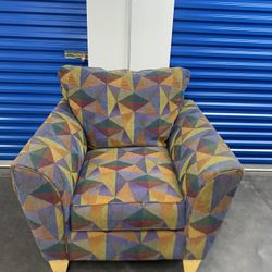 Decor Comfy Chair (can deliver)