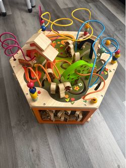 Kids activity toy