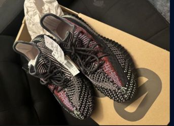 Yeezy Brandnew Mens Size 9
