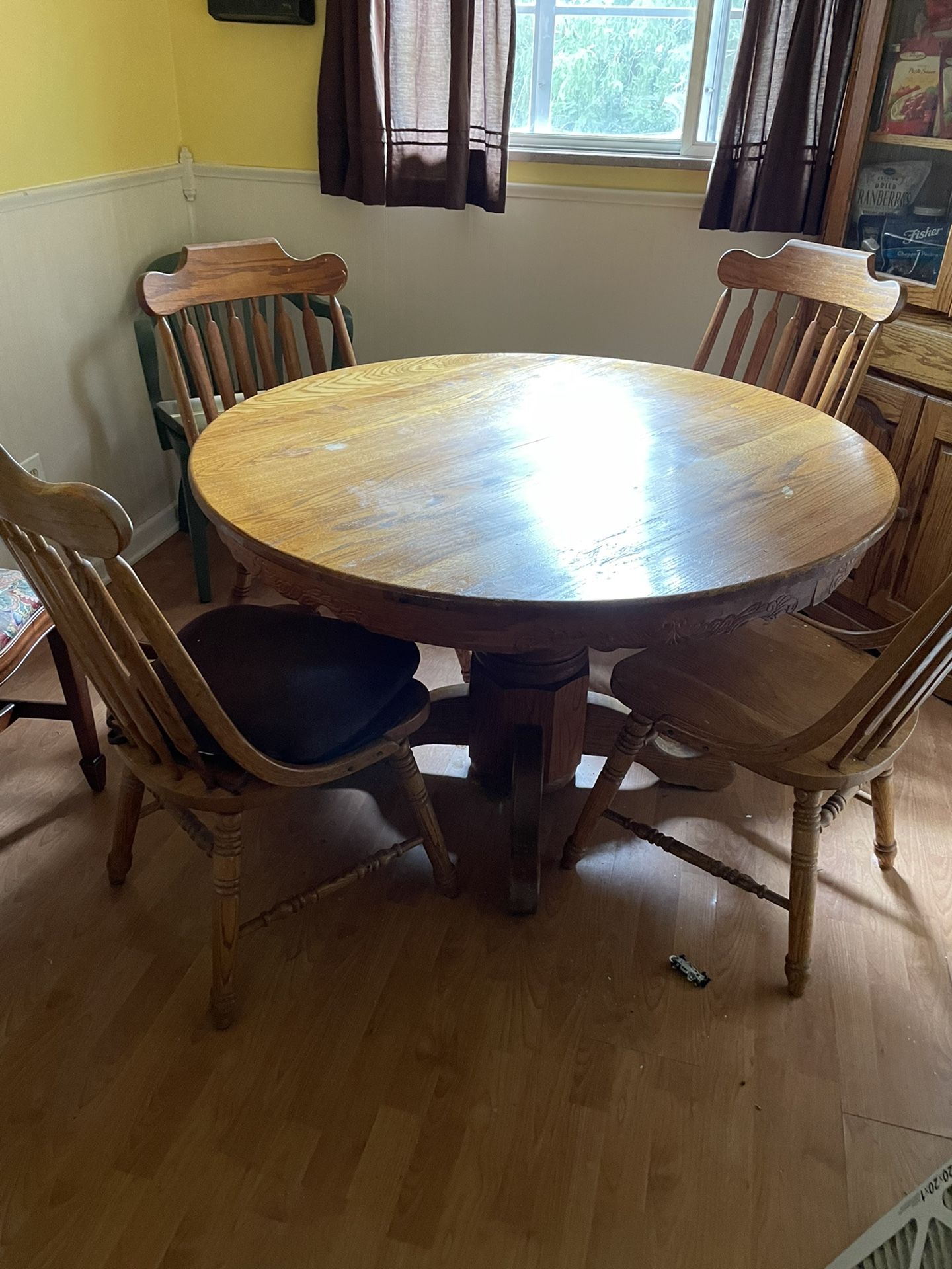 Kitchen Table With 4 Chairs