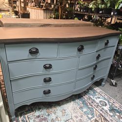 Vintage curved front dresser grey/blue