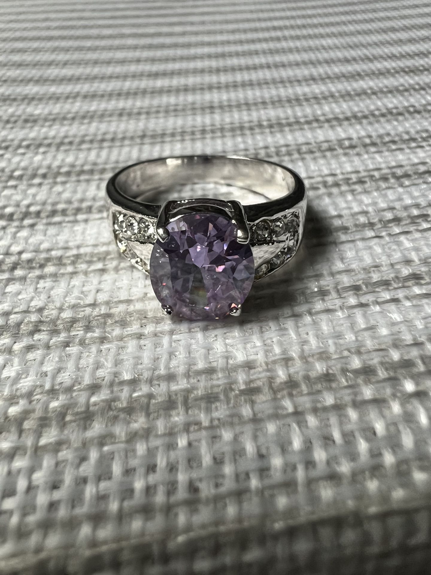 Elegant Silver Tone Ring with Lavender CZ – Size 9 (EU 19)