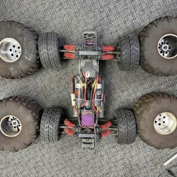 HPI  E Savage Dual Motor 