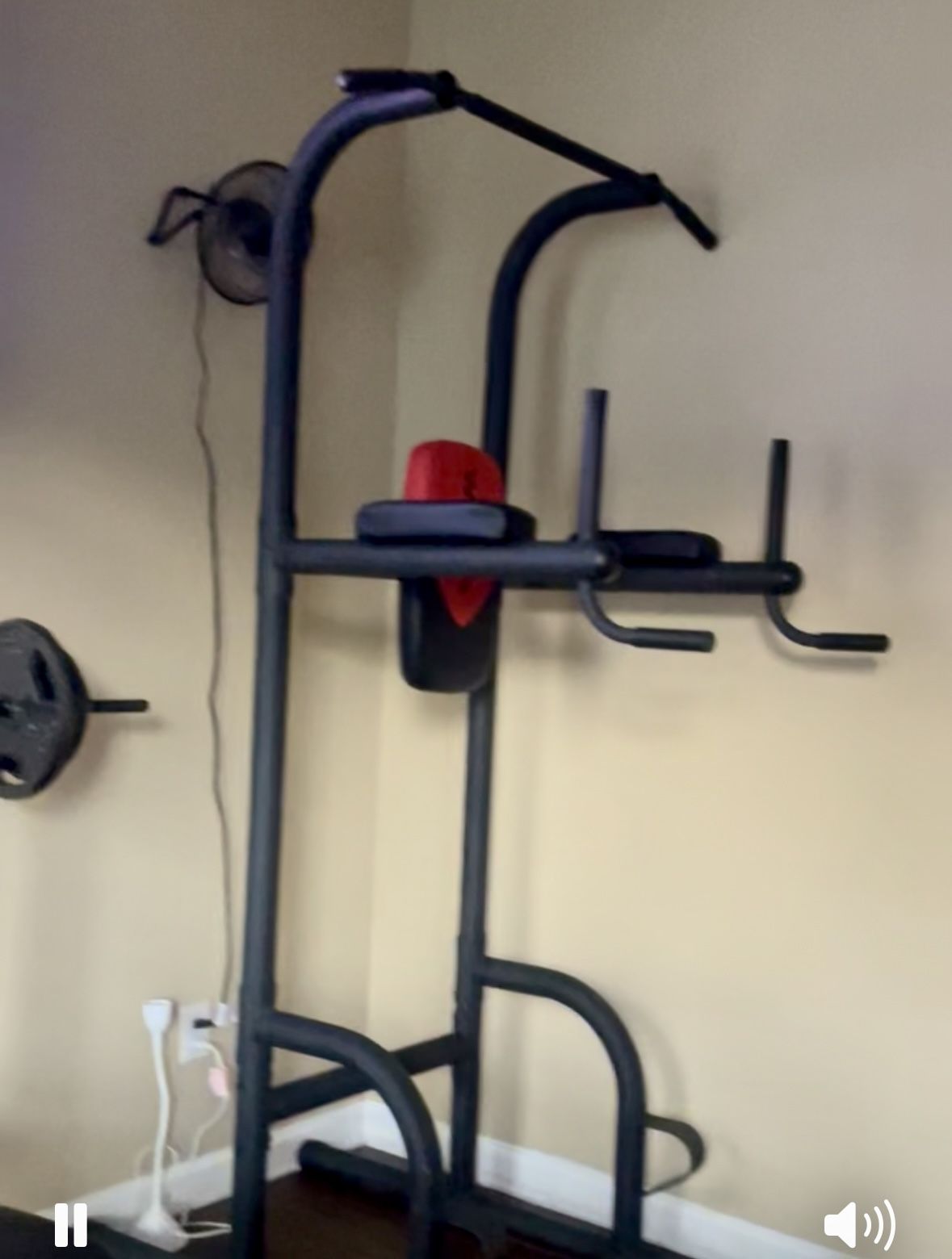 Pull-up dip bar nice and sturdy