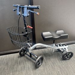 Nova Turning Knee Scooter