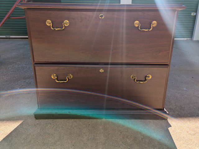 Wood 2 Drawer Lateral File Cabinet With Key 