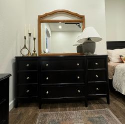 Console/ entry table/ dresser