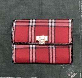 LIZ CLAIBORNE  WALLET (AVAILABLE)