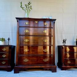 Classic 4-Piece Bedroom Set