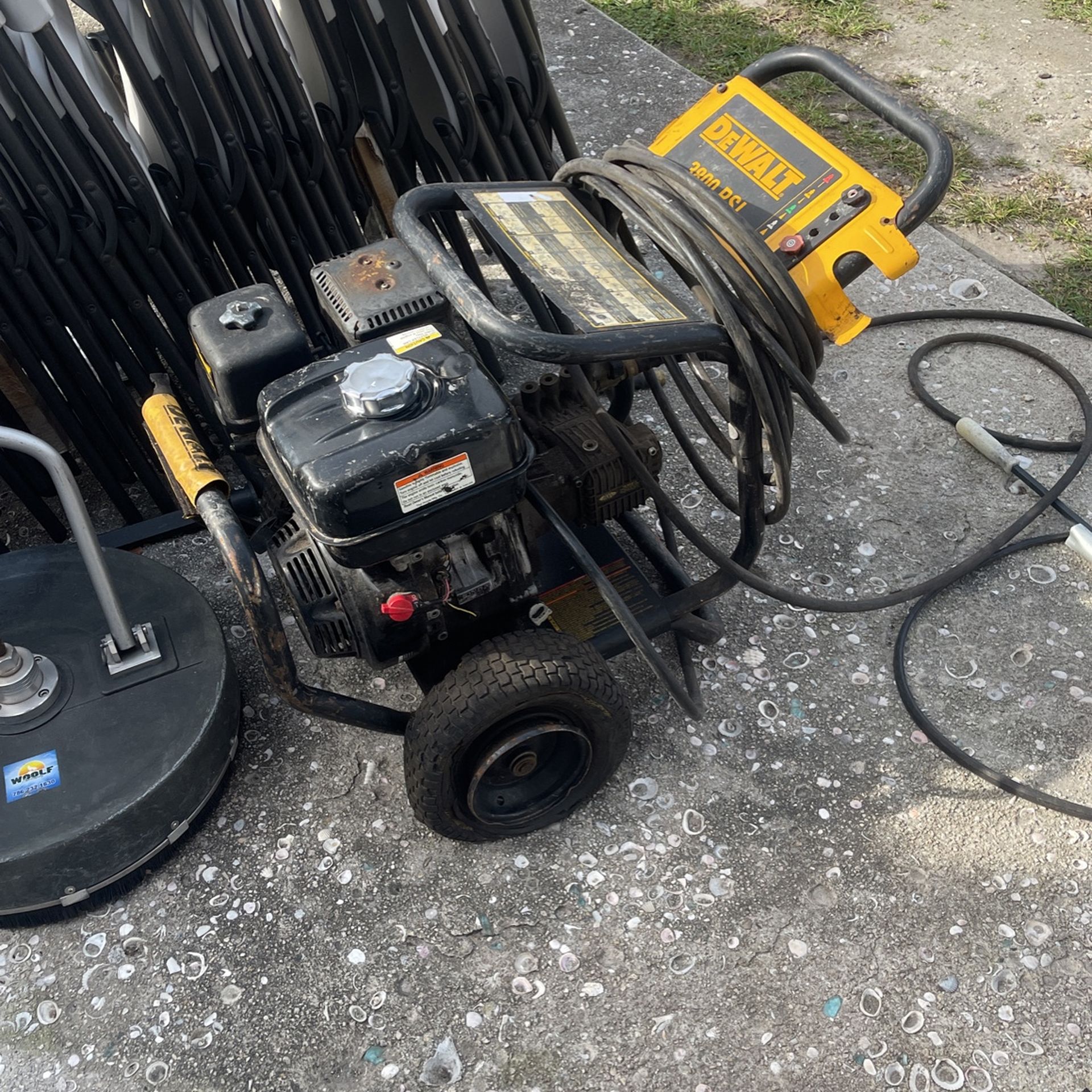 Dewalt 3800 Psi Pressure Washer And Surface Cleaner for Sale in Miami