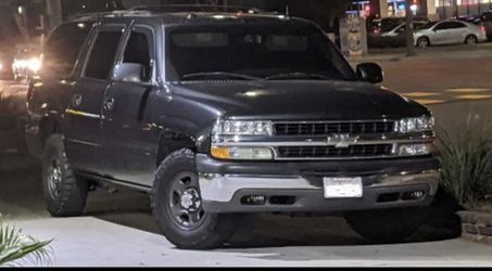 2004 Chevrolet Suburban