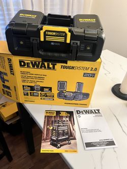Adjustable Work Light Dewalt