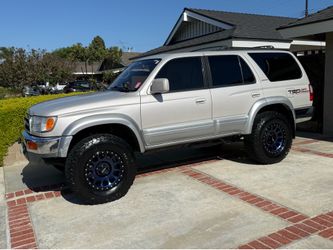 Super clean Toyota 1998 4 runner limited