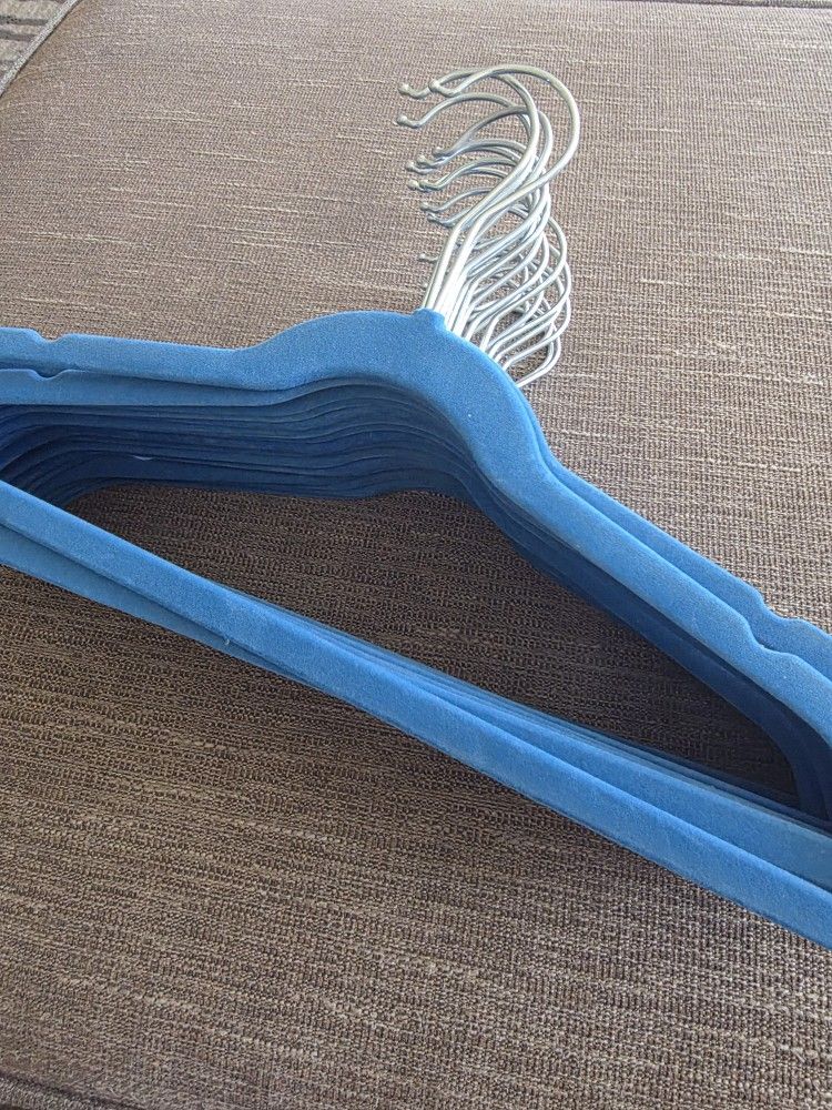 Casafield 20 Velvet Kid's Hangers - 14" Size for Children's Clothes - Blue