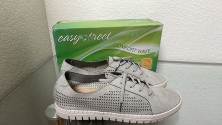 Easy street comfort wave women grey size 12 New