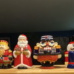 Porcelain Cookie Jars For The Holidays