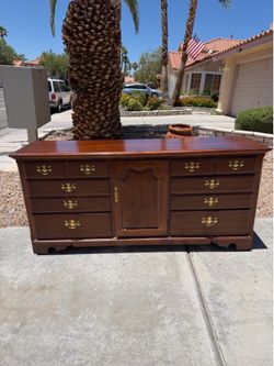 Thomasville Dresser