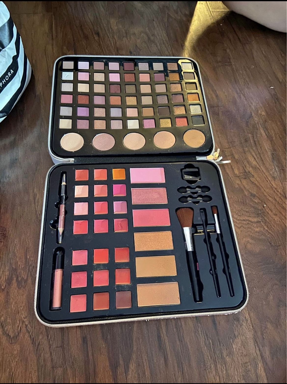 Make Up In Zipped Case