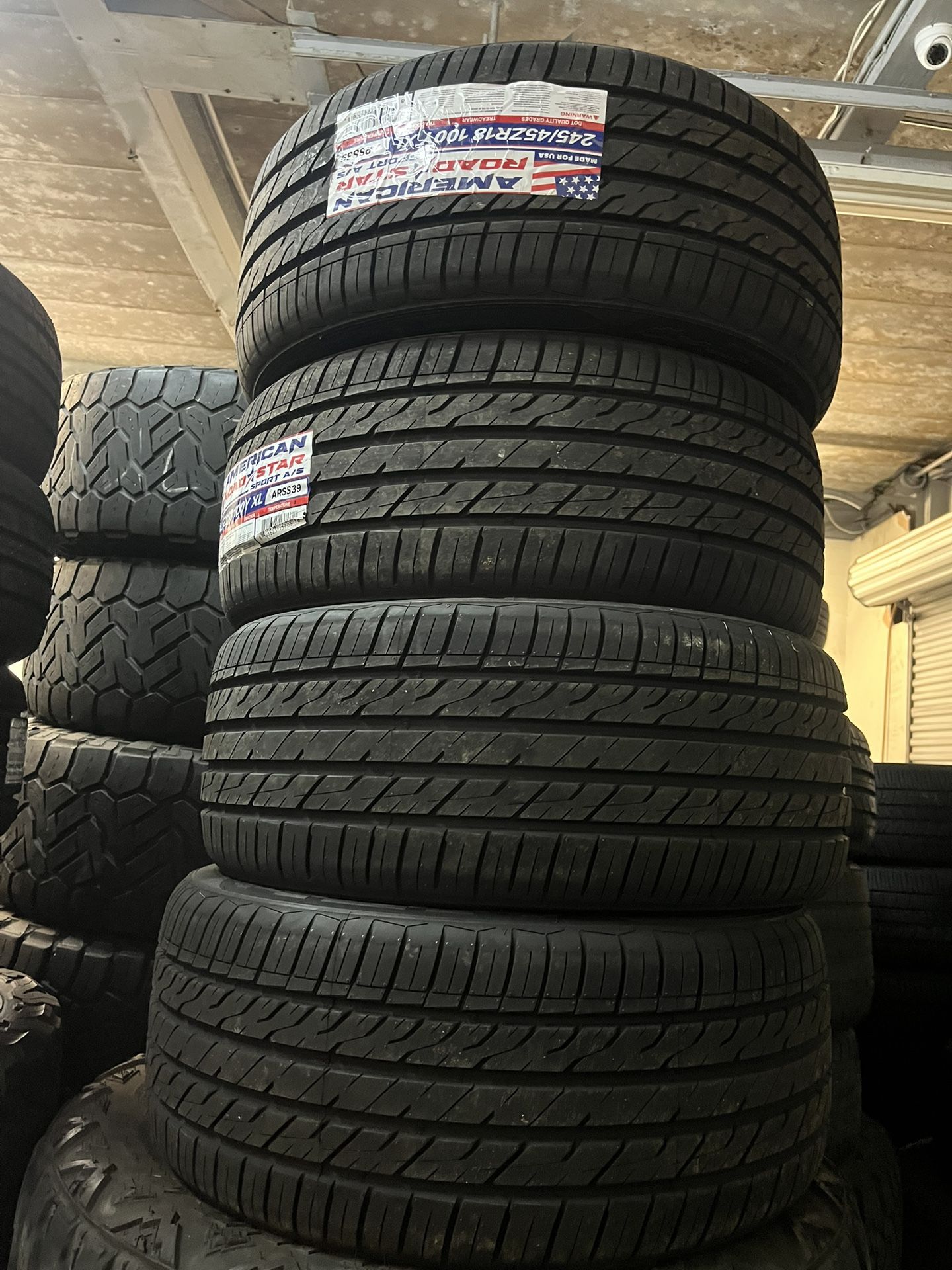 Vendo 245-45-R18 Instacion Y BAlance Las 4 Llantas Por $320