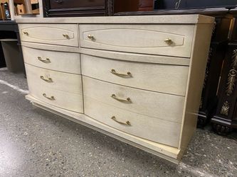 BASSETT Vintage Mid Century Curved 6-Drawer Low Dresser