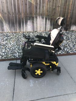 Quantum Q6 Edge W/ Attendant Joystick Power Tilt & Recline