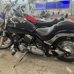 2013 Yamaha V-Star Custom 