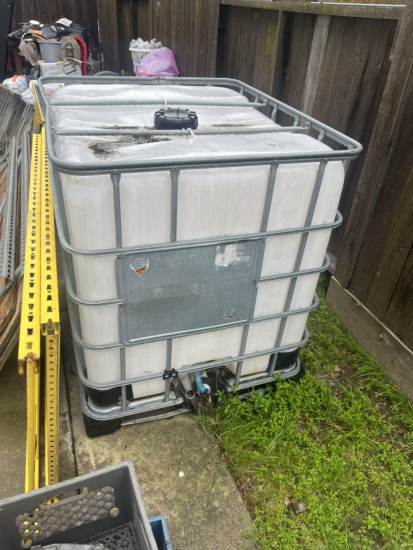 275 Gallon Tank 
