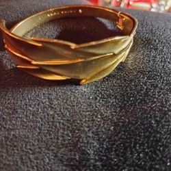 STUNNING TRINA TURK CUFF GOLD LEAF BRACELET 