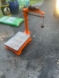 Old scale in working condition