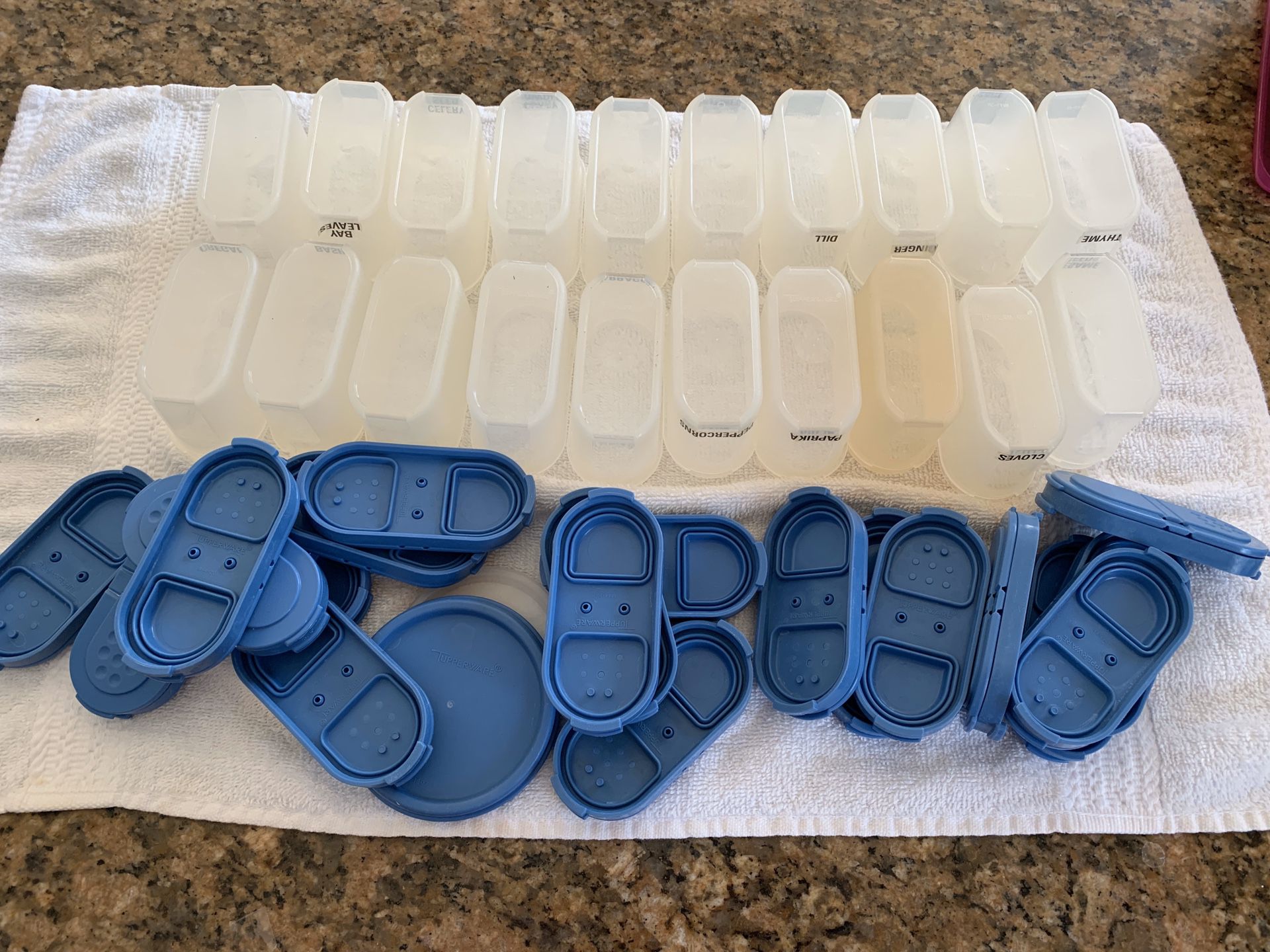 Vintage Tupperware Spice Organizer Containers Shakers LOT OF 20 w/ lids BLUE
