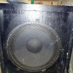 A Pair 18 Subwoofer 