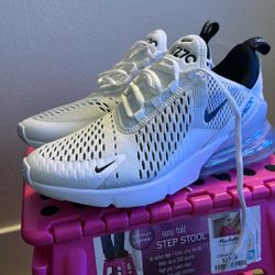 BRAND NEW Women’s Nike Air Max 270