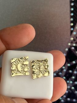 nugget stud earrings