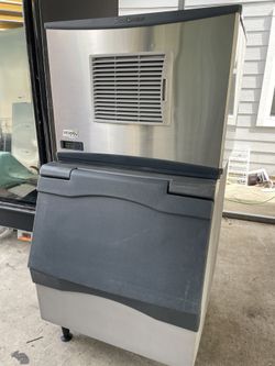 Ice Machine 700lbs Scotsman 