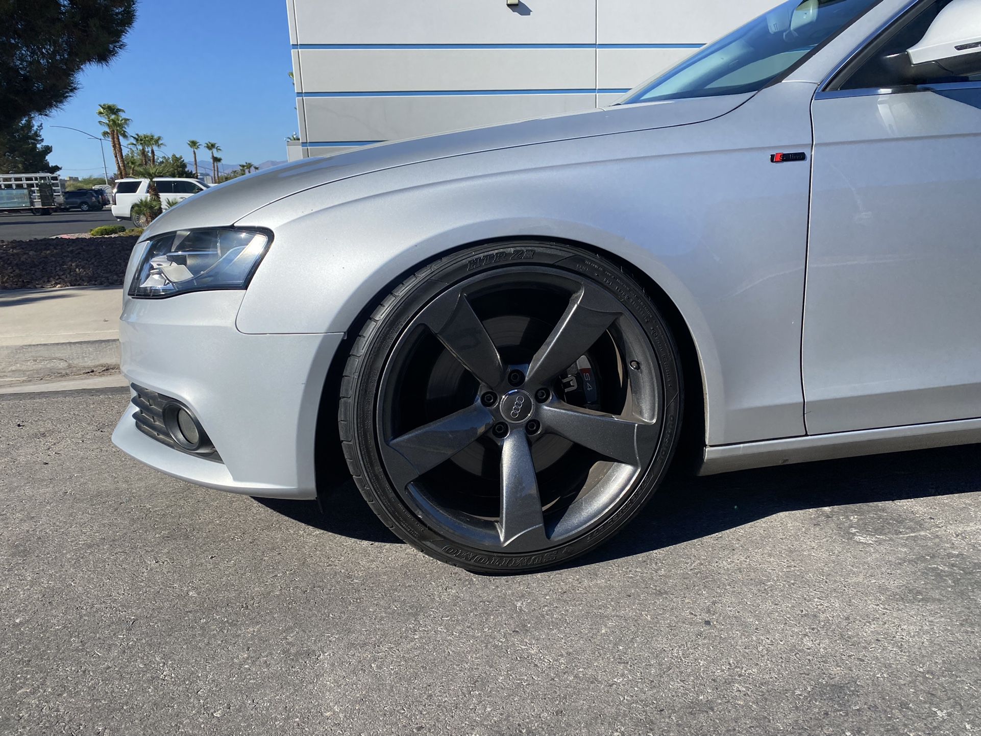 Audi 20 inch factory powder coated oem (RS5) wheels and tires 