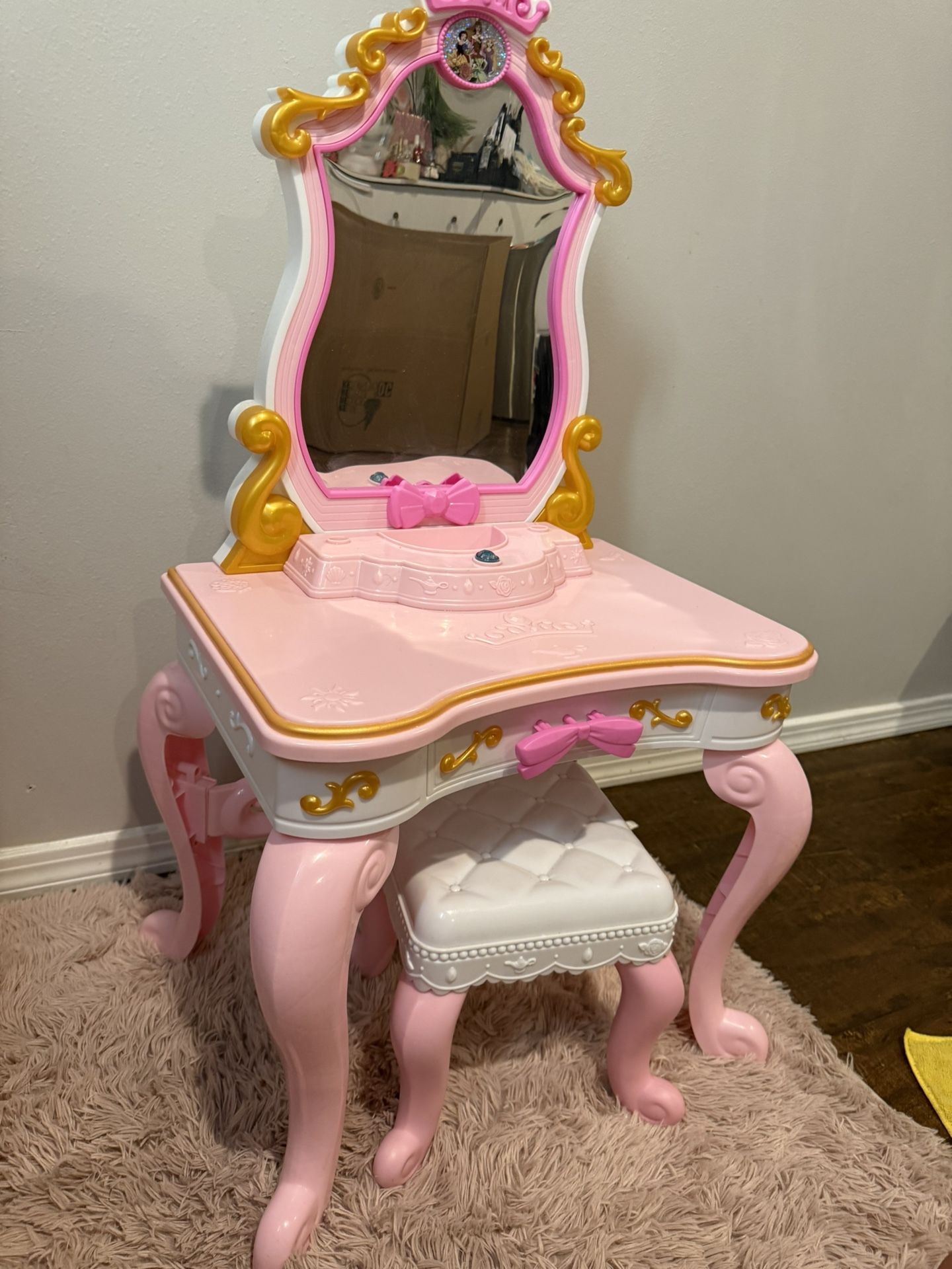 Girls Vanity