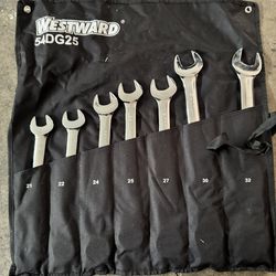 WESTWARD Combination Wrench Set: Alloy Steel, Chrome, 7 Tools, 21 mm to 32 mm Range of Head Sizes