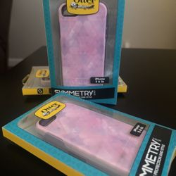 The OTTERBOX Symmetry Case for iPhone 5/5s