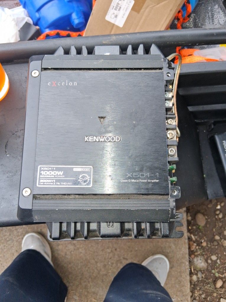 Kenwood Excelon 1000 Watt Mono Block Amp