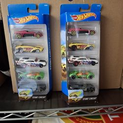NEW SET OF 2 HOT WHEELS STUNT CIRCUIT 5PK