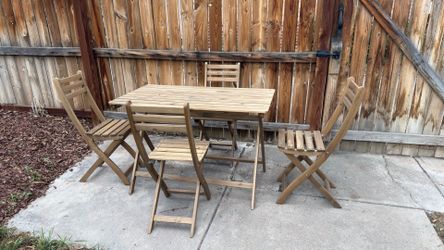 Outdoor Table + Chairs - Teak
