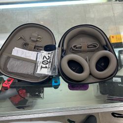 Headphones 