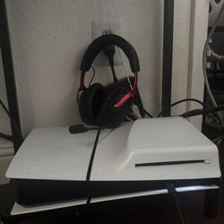 PlayStation 5 Console – Excellent Condition – Ready to Use