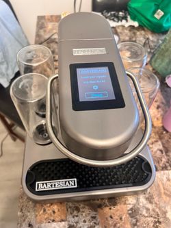 Bartesian cocktail maker